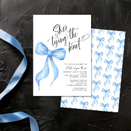 Invitación Ella está atando la ducha de novias azul Knot Bow