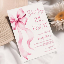 Invitación Ella está atando la ducha de novias de cinta rosa 