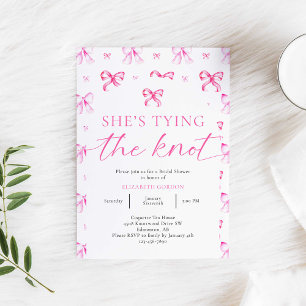 Invitación Ella está atando la ducha de novias de vaca rosa K