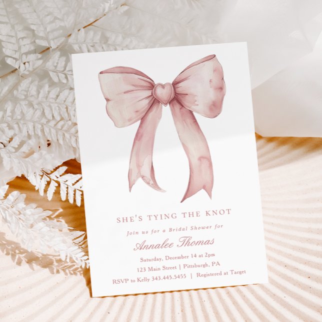 Invitación Ella está atando la ducha de novias de vaca rosa K (Subido por el creador)