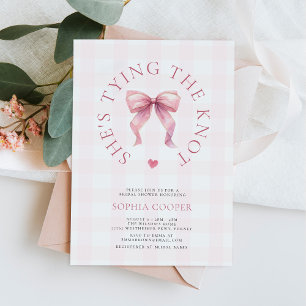 Invitación Ella está atando la ducha nupcial