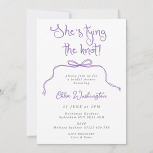 Invitación Ella está atando la ducha nupcial de Knot Lilac