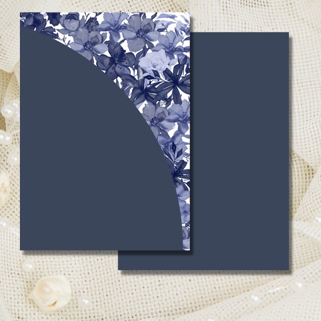 Invitación en Blanco DIY Arco Floral Azul Marino (Subido por el creador)