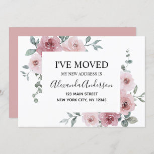 Invitación en movimiento con flor rosada y turbia