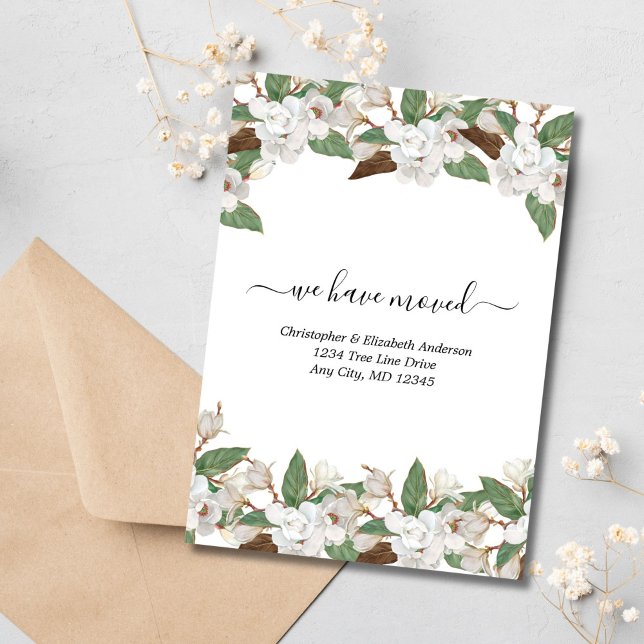 Invitación en movimiento de escritura de magnolias (White Florals Magnolias Moving Announcement Flat card)
