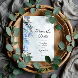Invitación Enamorado de las colisiones florales azules de acu