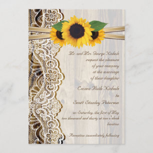 Invitación Encaje blanco, cinta y girasoles en boda de madera