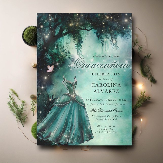 Invitación Encantado de las luces de hadas forestales Princes (enchanted forest quinceanera invitation emerald princess dress butterfly fairy lights elegant)