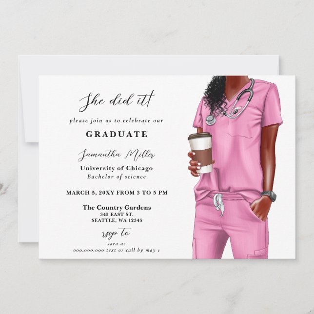 Invitación Enfermera De Escrubos Rosados Foto Que Se Graduó (Anverso)