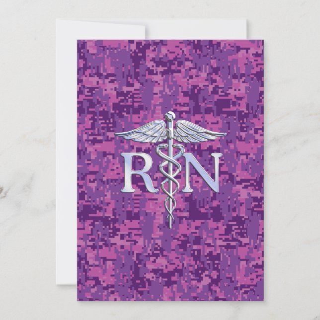 Invitación Enfermera inscrita RN Caduceus en camo rosado (Anverso)