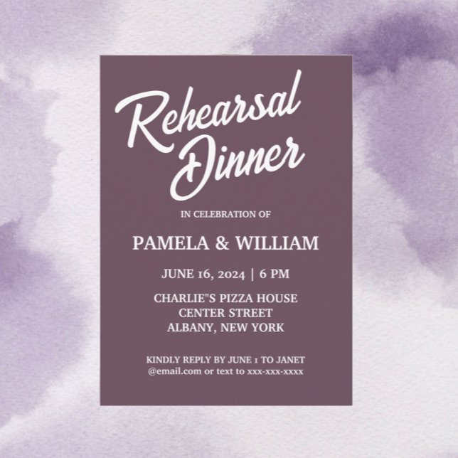 Invitación Ensayo de Boda de estilo simple de berenjena Cena (In Situ Purple Background)