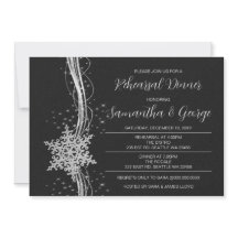 Ensayo de invierno sobre copos de nieve negro plat