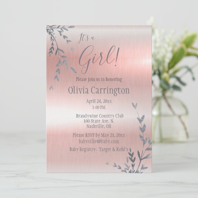 Invitación Es un Baby Shower de hojas de plata rosada metálic (Anverso de pie)