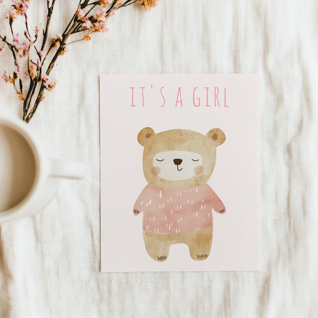 Invitación Es un Chica adorable Bear Pink Baby Shower (Simple pink girl sleepy bear "It's a girl" baby shower invitation card.)