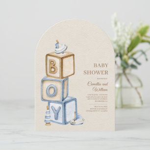Invitación Es un niño azul que bloquea el arco de Baby Shower