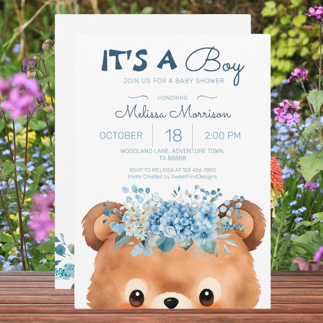 Invitación Es un niño con el Baby Shower azul de oso (It's a boy Bear Floral Blue Baby Shower Invitation)