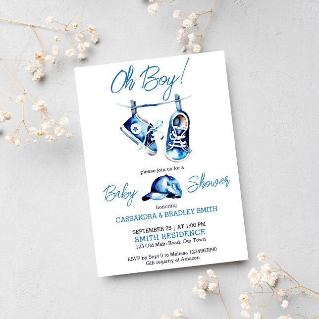 Invitación Es un niño zapatos de bebé azules una gorra simple (Oh boy baby shower template invitation digital download sports cap baby sneakers blue modern invite)