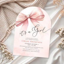 Es una acuarela color rosa Chica ducha de bebé