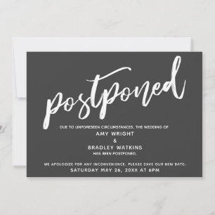 Invitación Escritura a mano moderna posponada Boda gris oscur