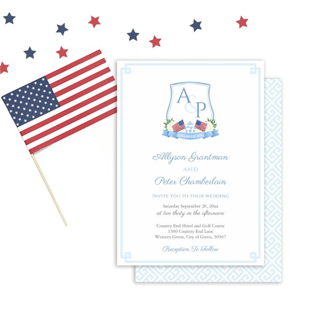 Invitación Escudo del Boda Patriótico de Nueva Inglaterra Hyd (Patriotic Red White And Blue Watercolor Crest Wedding Invitation With Blue White Greek Key Backer)