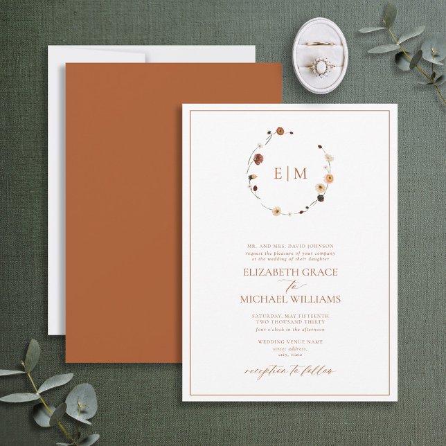 Invitación Escudo floral formalmente quemado Naranja Monogram (Subido por el creador)