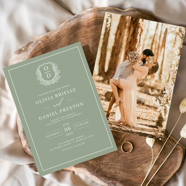 Invitación Escudo Sage Green Leafy Monograma Boda fotográfico (Subido por el creador)