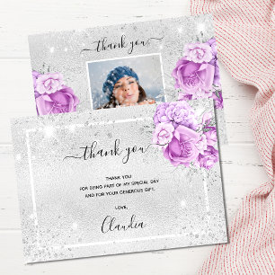 Invitación Espaldas florales de plata morada de cumpleaños