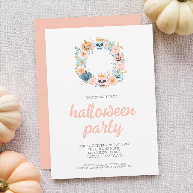 Invitación Espectacular fiesta de Halloween con flores de crá (Spooky Pink Skull Floral Wreath Halloween Party Invitation)