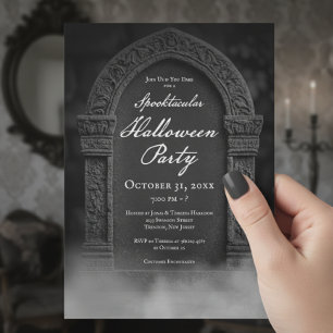 Invitación Espectacular fiesta de Halloween de piedra y niebl