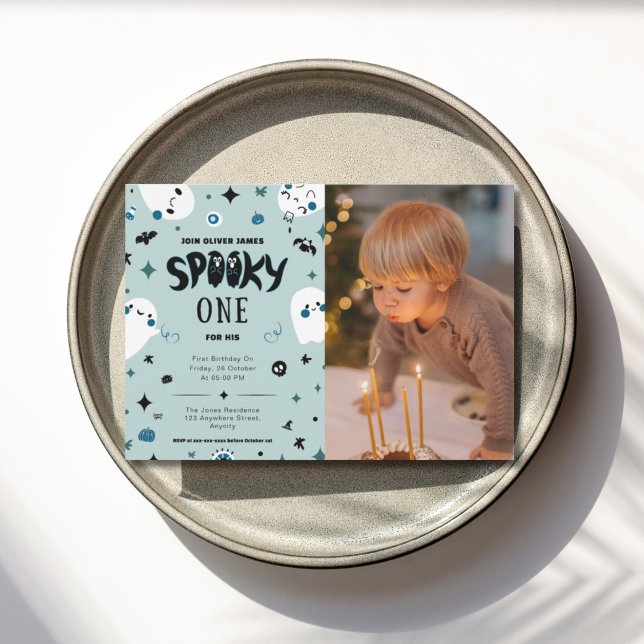 Invitación Espeluznante azul un niño de halloween primer cump (Subido por el creador)