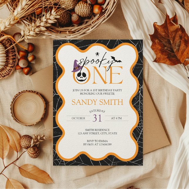 Invitación Espeluznante Una Halloween 1er cumpleaños Estética (Spooky ONE 1st birthday invitation, perfect for fall inspired by Halloween)