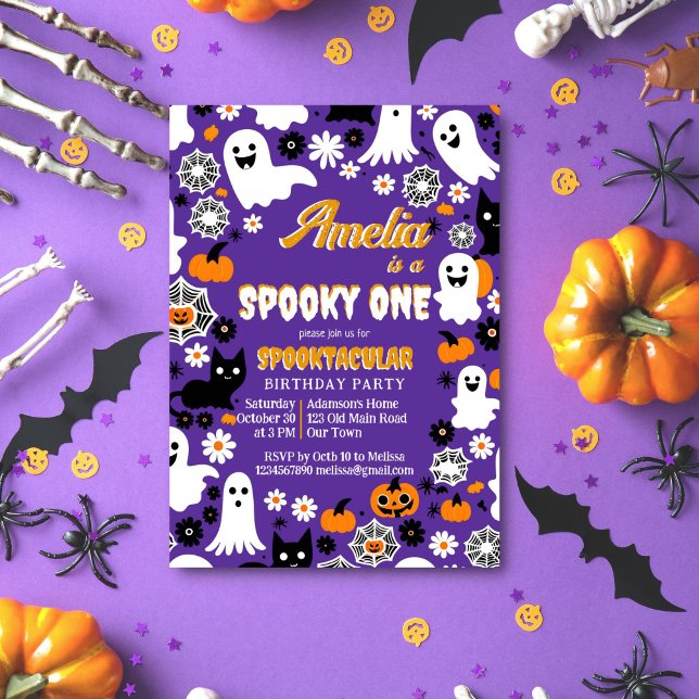 Invitación Esppoky un cumpleaños de Halloween groovy daisisie (Spooky one groovy Halloween retro daisies ghosts spiderwebs black cat cute template invitation )