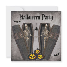 Esqueletos felices en el fiesta de Halloween de