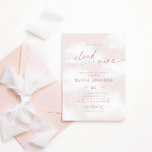 Invitación Estamos en la nube 9 Dreamy Pink Baby Shower<br><div class="desc">Elegante caligrafía rosa polvorienta y nubes acuarelas de ensueño invitan a la ducha de bebé "Estamos en Nueve Nubes".</div>