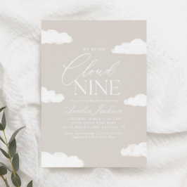 Invitación Estamos en un Baby Shower neutral de nueve géneros