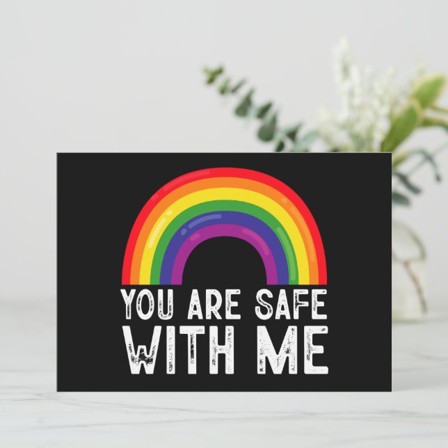 Invitación Estás A Salvo Conmigo, Día Del Orgullo LGBTQ (Anverso de pie)