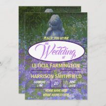 Estatua chica con azul violeta phlox olvidame-nots