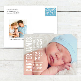 Invitación estilo postal con la foto de un bebé