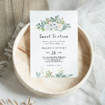 Invitación Eucalyptus Greenery Sweet Dieciséis cumpleaños<br><div class="desc">Esta dulce invitación a la fiesta de 16 cumpleaños es perfecta para una simple celebración de 16 años. El diseño está decorado con rosas deslumbrantes morados,  blancos,  azules y rosas,  escondidos en un bonito ramo de hojas verdes eucaliptus.</div>