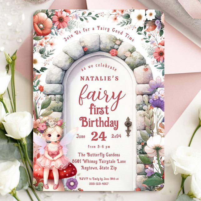 Invitación Fairy Door Blonde Hair Fairy First Birday Party (Fairy First Birthday Invitation with Blonde Fairy Girl and Enchanted Garden Doorway.)
