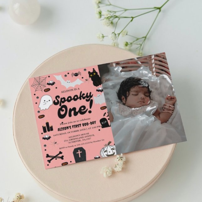 Invitación Famoso Chica de Halloween retro Grovy primer cumpl (Subido por el creador)