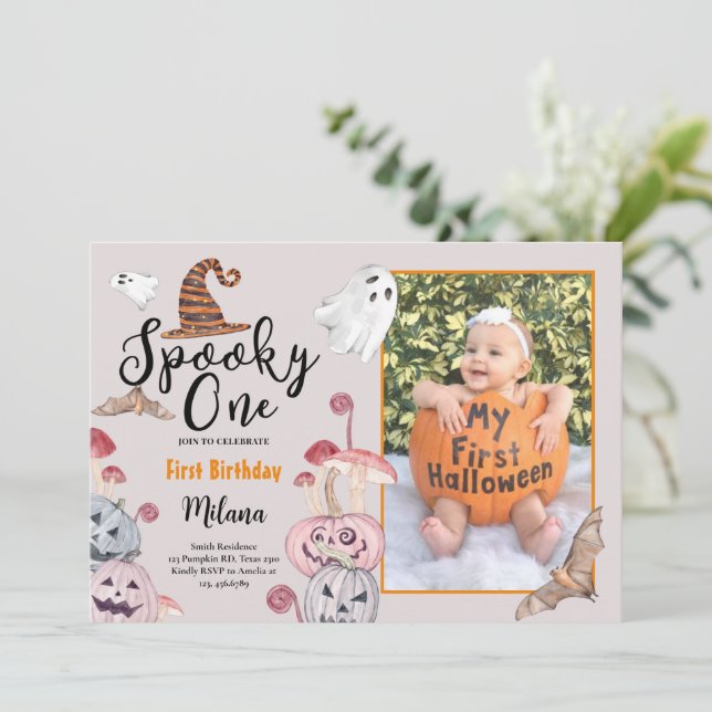 Invitación Famoso cumpleaños de una calabaza de Halloween con (Anverso de pie)