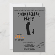 Fantasma de Halloween y niño Fiesta traviesa