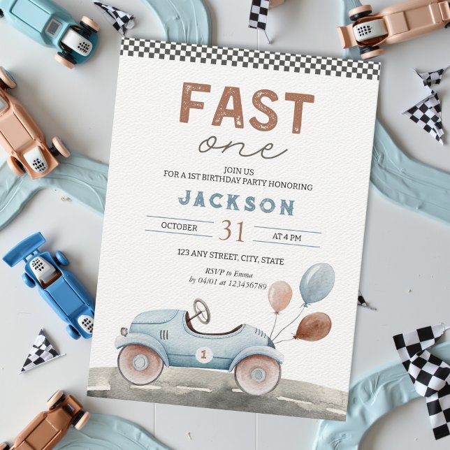 Invitación Fast One Carreras Car Blue Boy primer cumpleaños (Fast One Race Car Boy's 1st birthday invitation soft pastel blue brown checkered flag, racing)