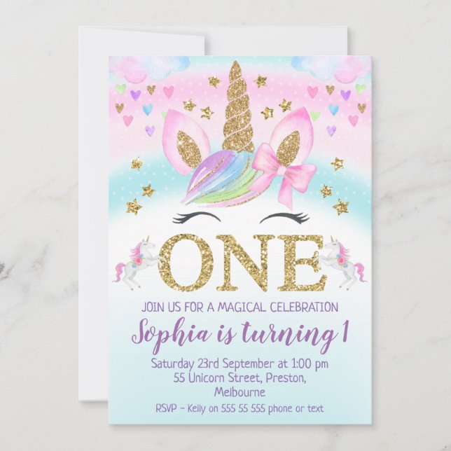 Invitación Faux Gold One Unicorn Rainbow Primer cumpleaños (Anverso)