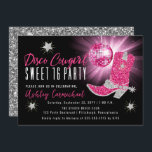 Invitación Faux Purpurina Pink Disco Cowgirl Sweet 16 Fiesta<br><div class="desc">Consigue a tu fiesta en un estilo retro de los años 70 con este falso purpurina rosa y plateado y una bola disco espejo de espejos rosa "Disco Cowgirl Sweet 16" diseño fiesta. Diseño compuesto por Holiday Hearts Designs (derechos reservados).</div>