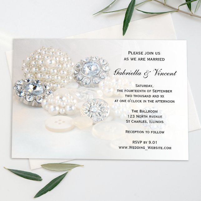 Invitación Faux White Pearl and Diamond Buttons Wedding (Subido por el creador)