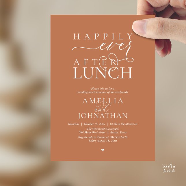 Invitación Felices para Siempre Después del Almuerzo Elopamie (Happily Ever After Lunch Modern Wedding Elopement Invitation Card in terracotta copper brown)