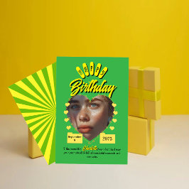 Invitación Felicitaciones de cumpleaños retro verdes y amaril