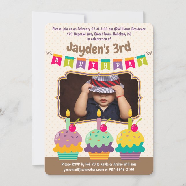 Invitación Feliz Cumpleaños Edad Tres Pasteles Bunting Photo (Anverso)